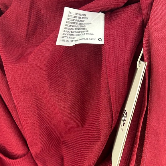 Women’s NWT Altuzarra Target Red Designer Polyester Wrap Dress Size Medium Flaw - Picture 7 of 7